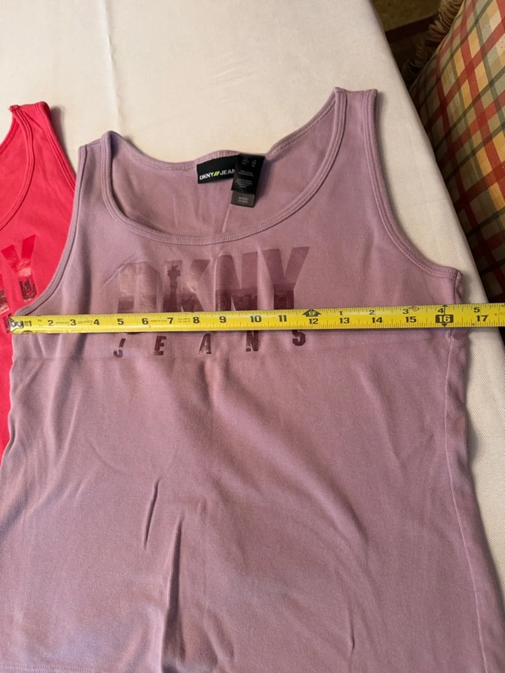 2 DKNY jeans sleeveless New York sleeveless tops size XL
Light purple, pink/red - Picture 4 of 10